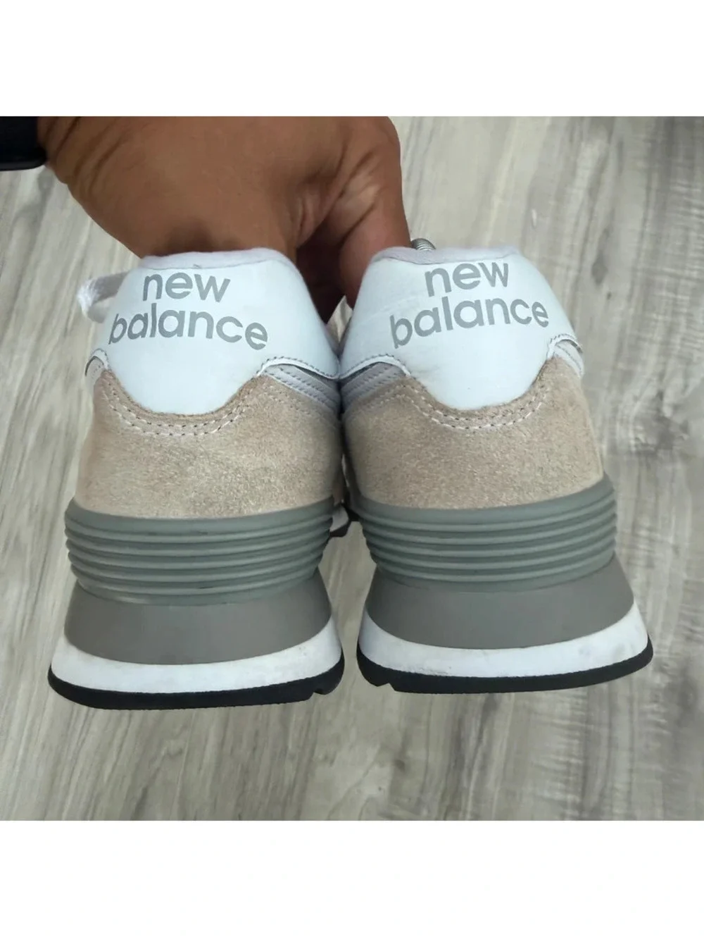 New Balance 574 Classic Sneakers Beige White Men’s Size 9.5